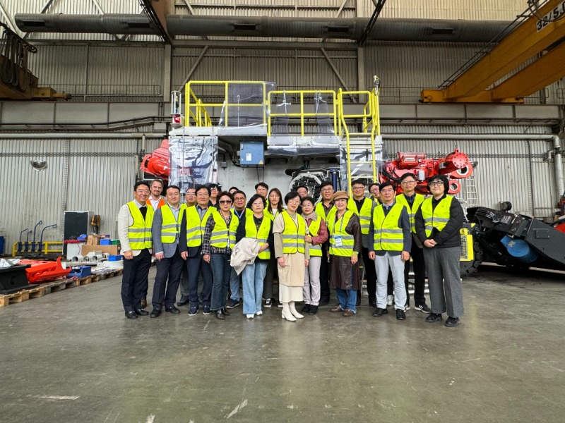 오스트리아 단체사진_10.jpg