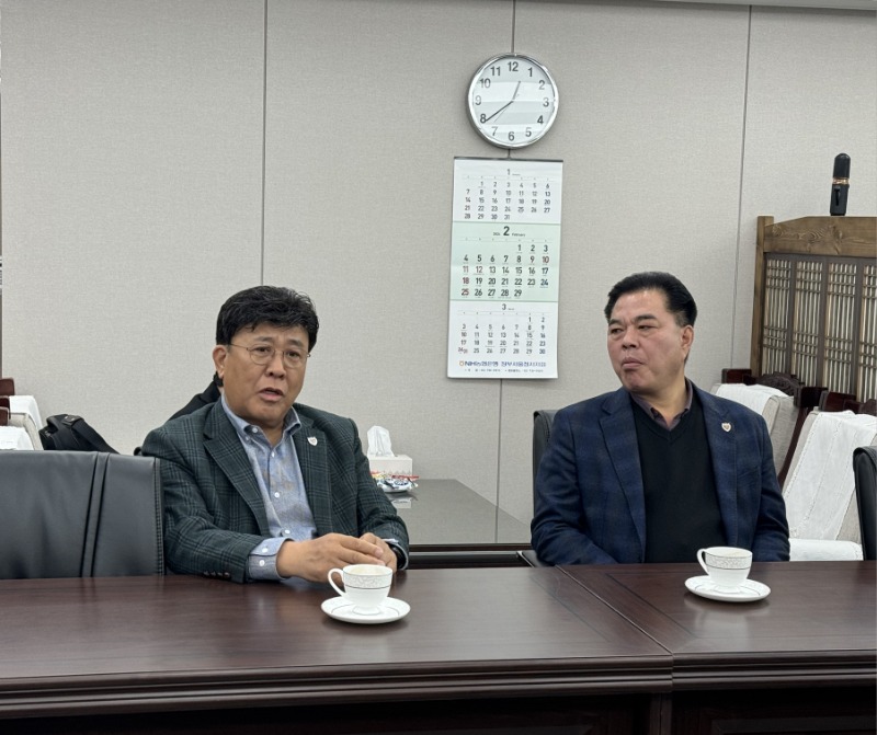 0220_최남호 차관님 방문 사진3.jpg