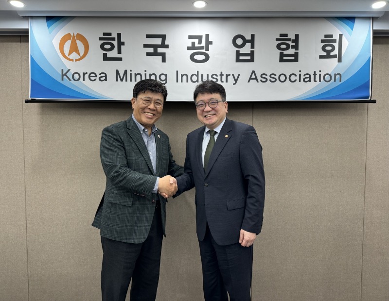 0220_최남호 차관님 방문 사진9.jpg