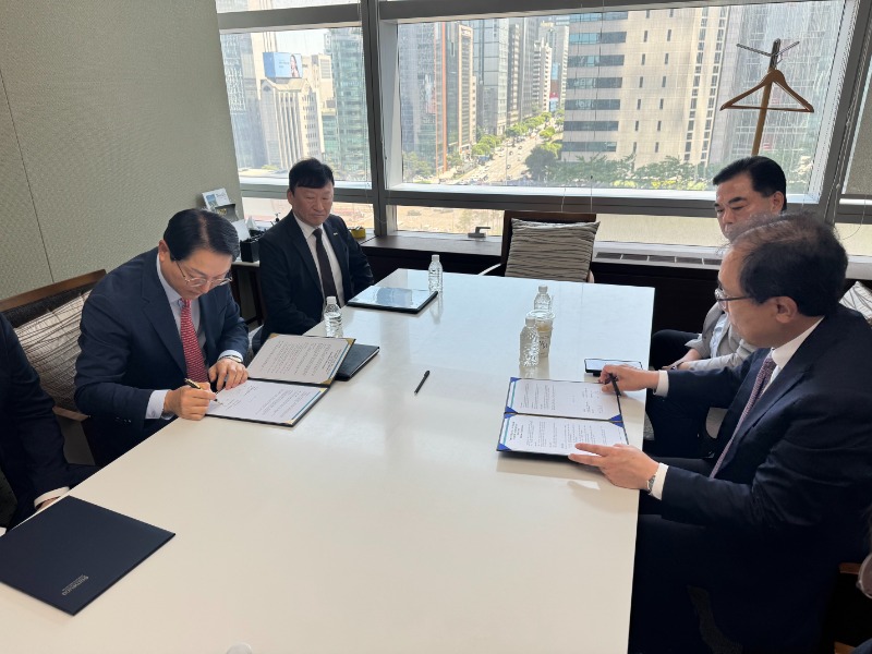 0604_협회-삼성생명 업무협약 체결식_10.jpg